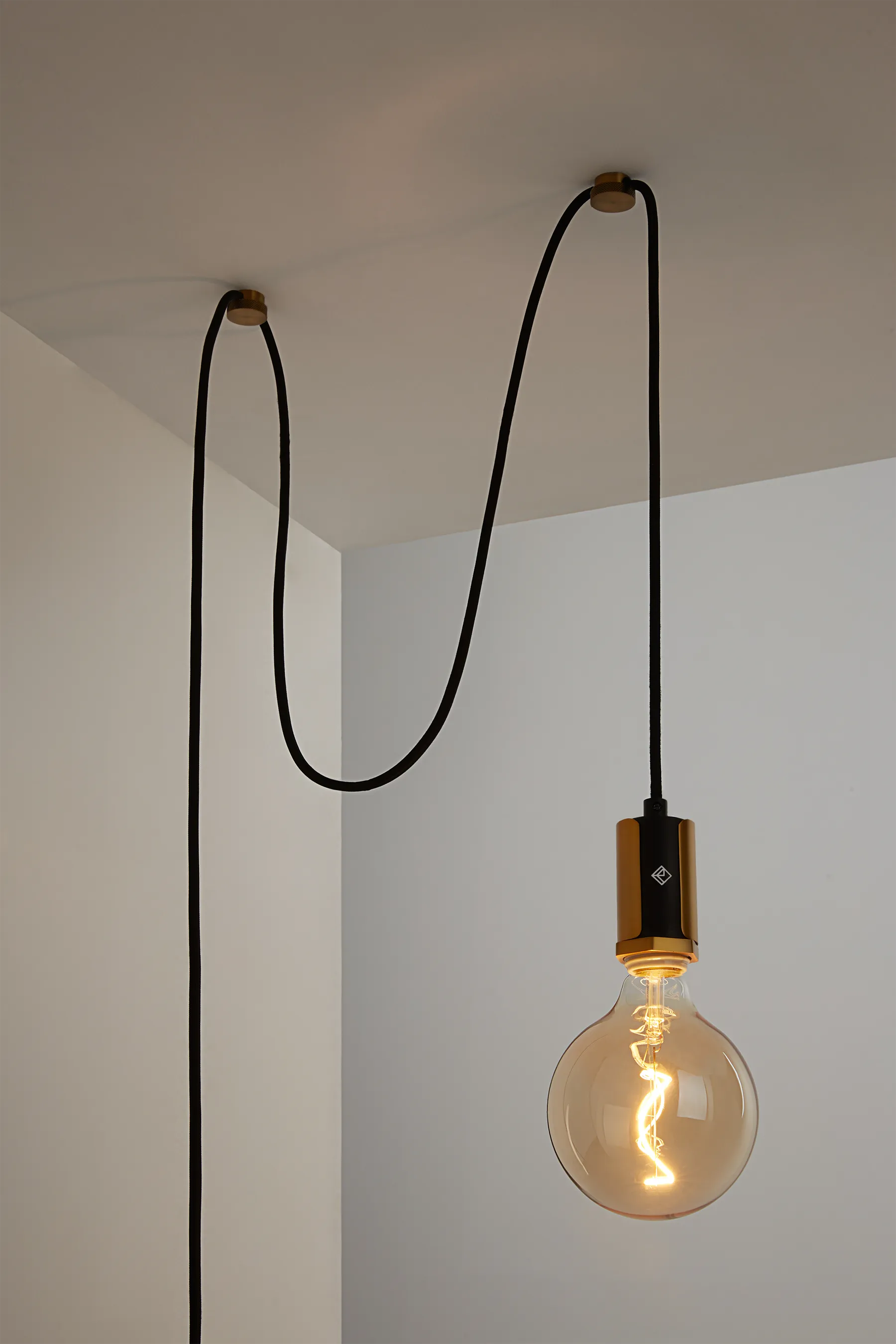 Alamere Plug-in Pendant Mavisten Brass