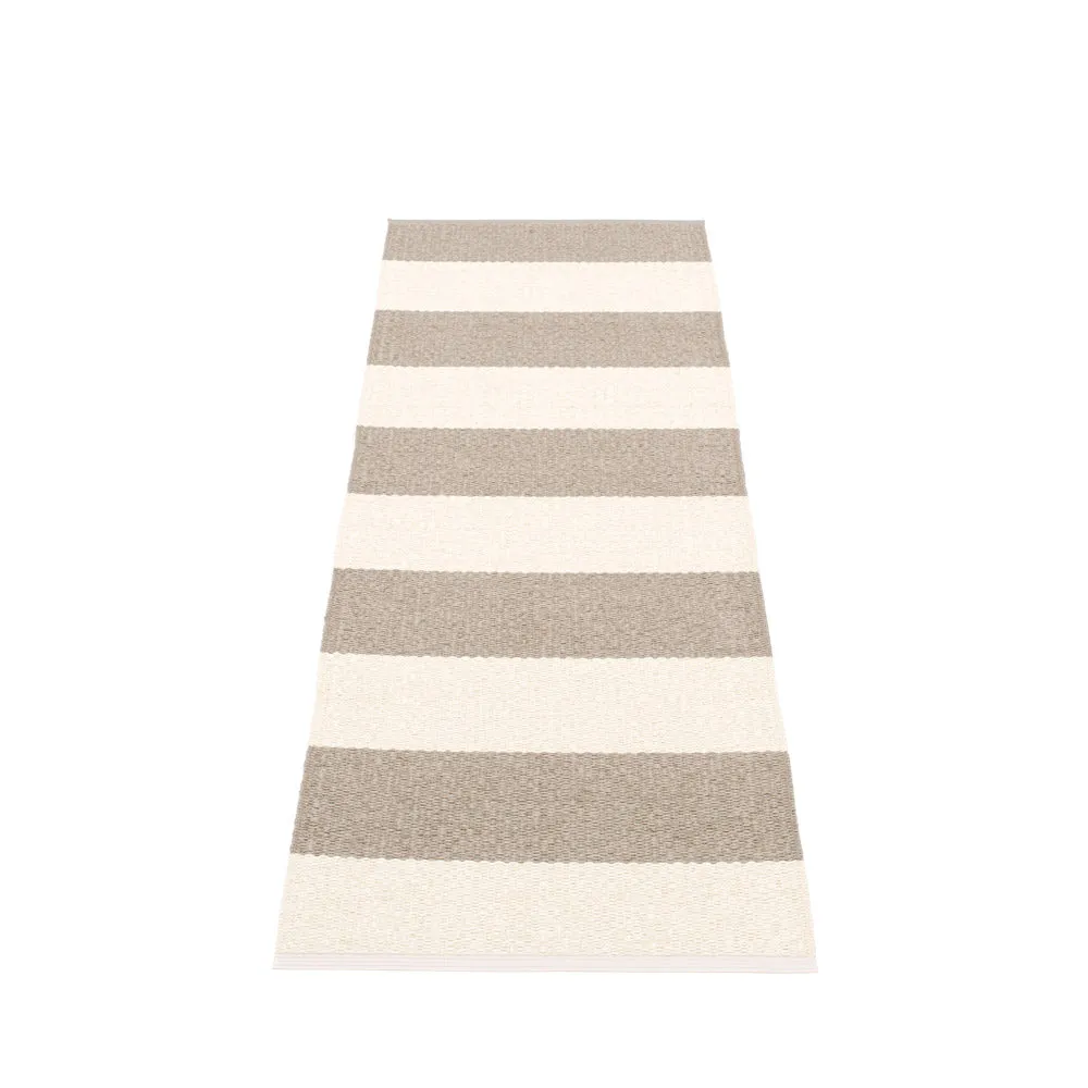 Bridgehampton Plastic Floor Mats Mud/Vanilla (Multiple Sizes)