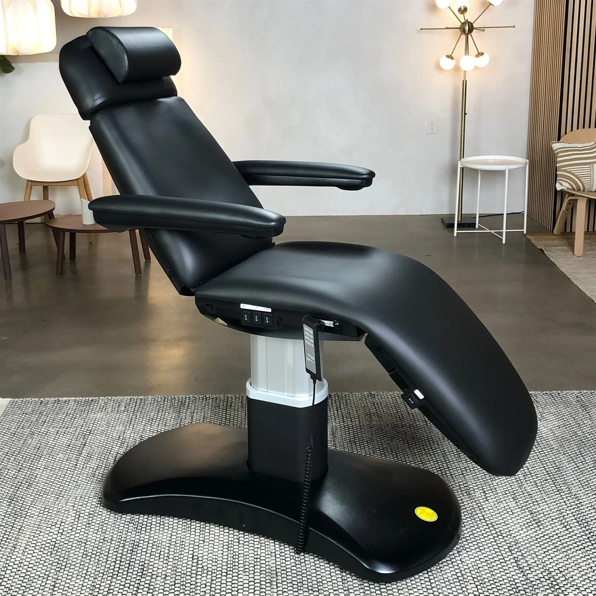 LUCENT 4 Motor Luxury Electric Treatment Chair Bed